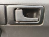 Manecilla interna puerta delantera
