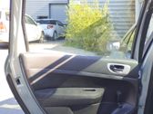 Rear door manual window regulator
