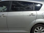 Rear door window glass