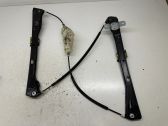Front window lifting mechanism without motor