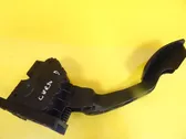 Accelerator throttle pedal