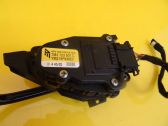 Accelerator throttle pedal
