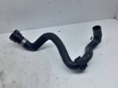 Tuyau de liquide de refroidissement moteur