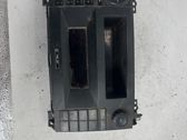 Radio / CD-Player / DVD-Player / Navigation