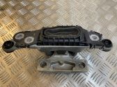 Engine mount bracket