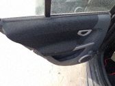 Moldura del tarjetero de la puerta trasera
