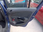 Moldura del tarjetero de la puerta trasera