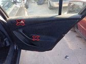 Moldura del tarjetero de la puerta trasera