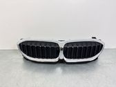 Front bumper upper radiator grill