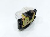 Cerradura de puerta delantera