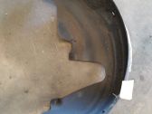 Rear arch fender liner splash guards