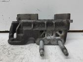 Engine mounting bracket
