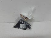 Fender mounting bracket