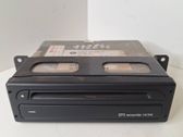 Радио/ проигрыватель CD/DVD / навигация