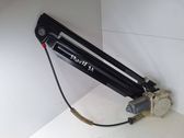 Mécanisme lève-vitre de porte arrière avec moteur