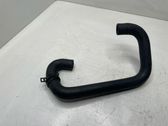 Tuyau de liquide de refroidissement moteur