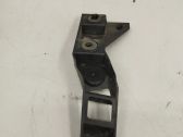 Front bumper mounting bracket