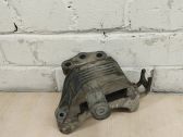 Engine mount bracket