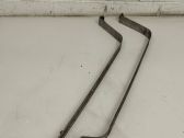 Fuel tank mounting bracket