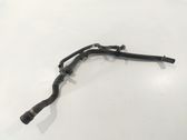 Tuyau de liquide de refroidissement moteur