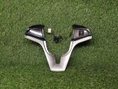 Steering wheel buttons/switches