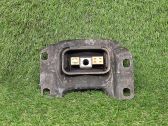 Engine mount bracket