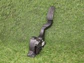 Accelerator throttle pedal