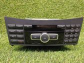 Radio / CD-Player / DVD-Player / Navigation