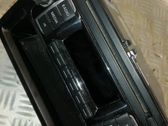 Radio / CD-Player / DVD-Player / Navigation