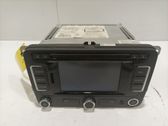 Radio / CD-Player / DVD-Player / Navigation