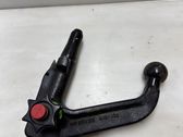 Detachable towbar