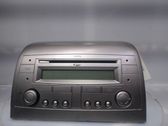 Radio / CD-Player / DVD-Player / Navigation