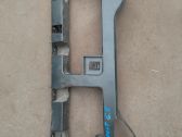 Rear bumper mounting bracket
