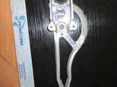 Rear window lifting mechanism without motor