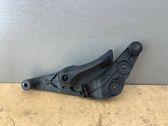 Konepellin lukituksen vapautuskahva