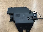 Tailgate lock latch