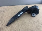 Front bumper mounting bracket