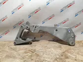 Gearbox mounting bracket