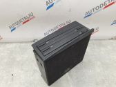 Glove box