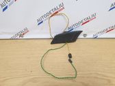 Altavoz de alta frecuencia en la puerta delantera