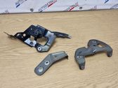 Fender mounting bracket
