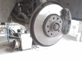 Front wheel hub spindle knuckle