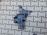 Rear bumper mounting bracket