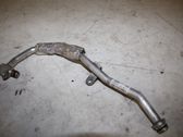 Tuyau de liquide de refroidissement moteur