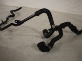 Tuyau de liquide de refroidissement moteur