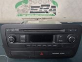 Radio / CD-Player / DVD-Player / Navigation