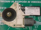Motor del regulador de la ventanilla de la puerta delantera