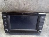 Radio / CD-Player / DVD-Player / Navigation