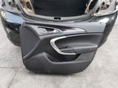 Revestimiento de puerta delantera