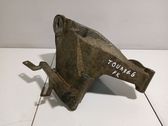 Engine mounting bracket
